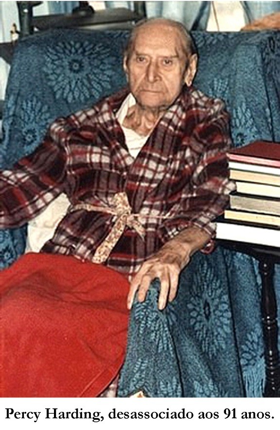 Percy Harding, JW, desassociado aos 91 anos.